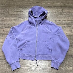 Lululemon Cropped Scuba